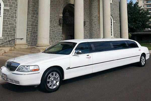 Stretch Lincoln Limo